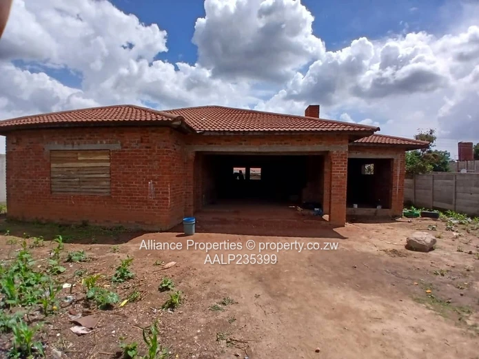 Premium Investment Canvas: Spacious 5-Bedroom Shell on 600sqm in Coveted Zimre Park