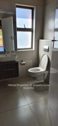 4 bed apartment in the heart of Vinona borrowdale  (Sole Mandate)
