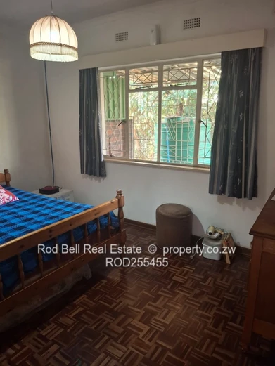 Cozy 2-Bed Garden Flat in Avondale