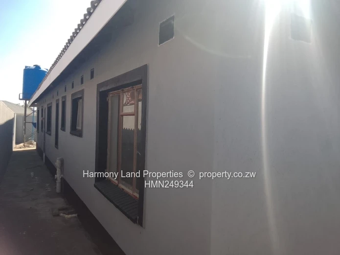 5 Bedroomed House to Let in Murisa park, Chitungwiza