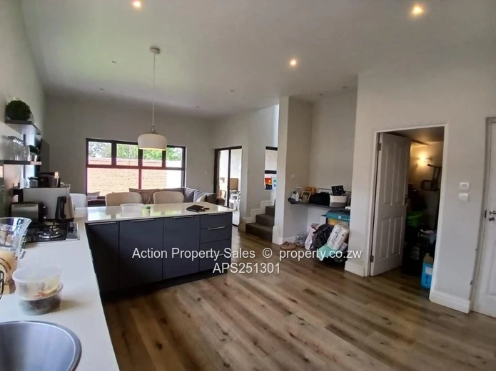 2 Bed Garden Flat For Rent In Avondale! 