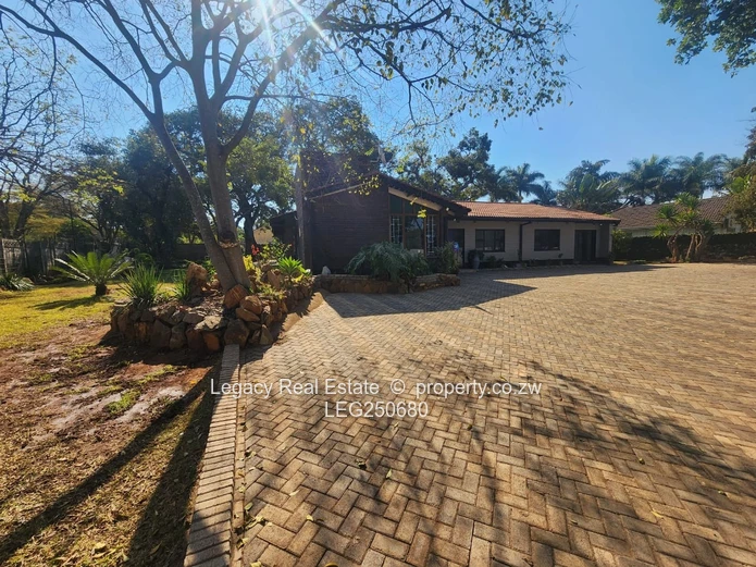 Upper Hillside 4BR — Walled Home with Main Rd Frontage