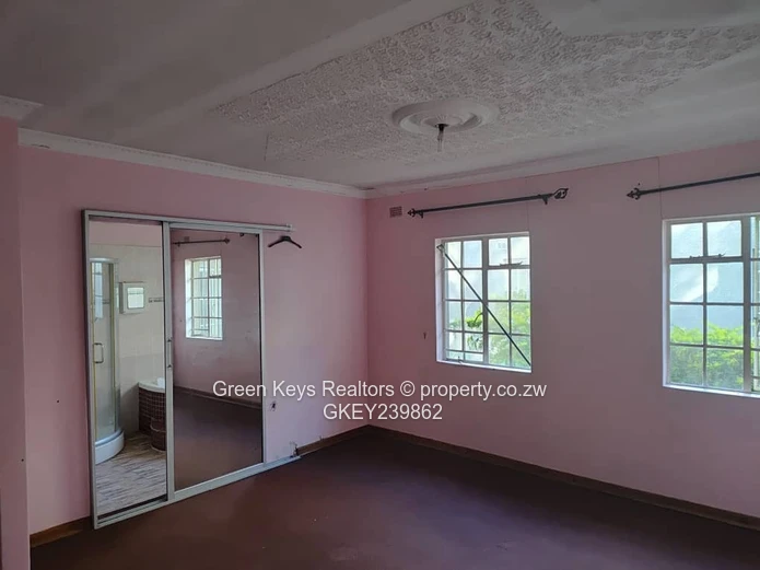 Solid, spacious, 5 beds house 