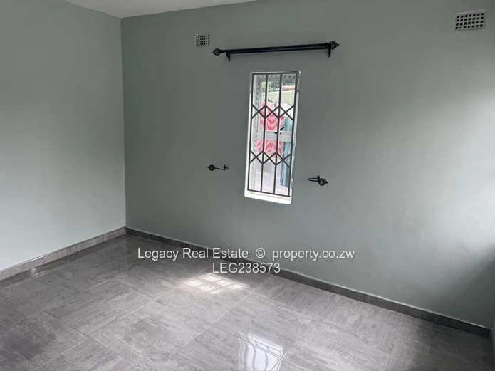Beautiful 4-Bedroom House To Rent In New Zengeza 5