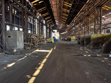 Warehouse & Factory