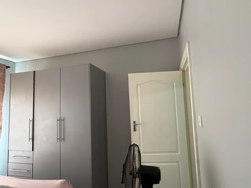 2 Bedroom Flat & Apartment