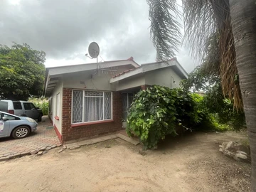 4 bedroomed for rent suitable for residential and commercial
