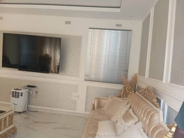 8 Bedroom House