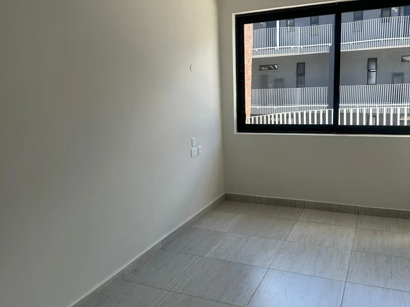 2 Bedroom Flat & Apartment