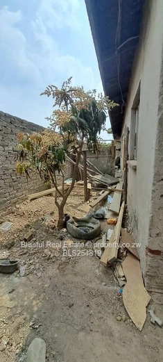 4 bedroom house for sale in Damofalls - Ruwa