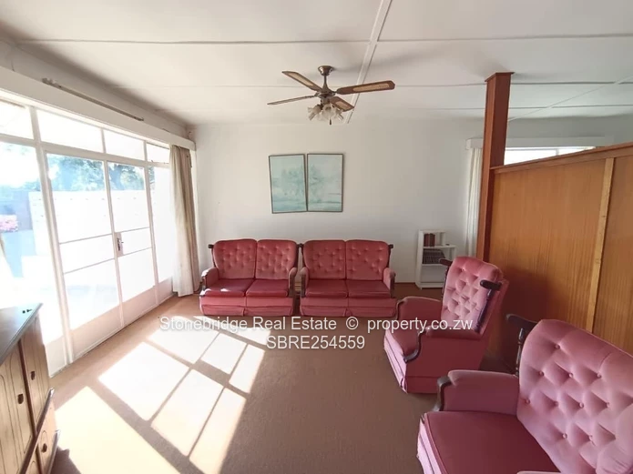3 Bedroom House in Hillside For Sale