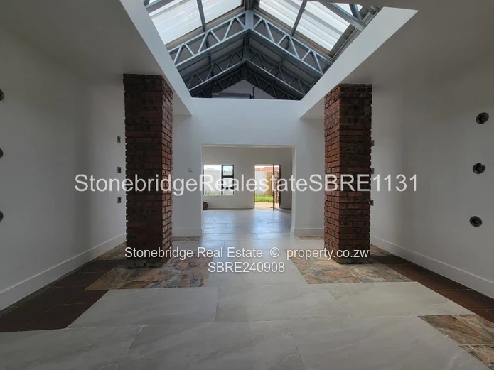 Modern 3 Bedroomed house in Hopelyn for sale