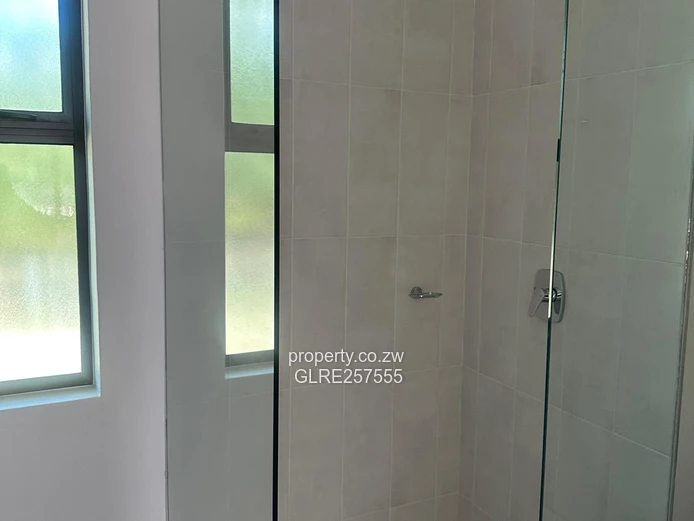 Modern 2-Bed, 2-Bath Apt in Vainona, Harare — Borehole
