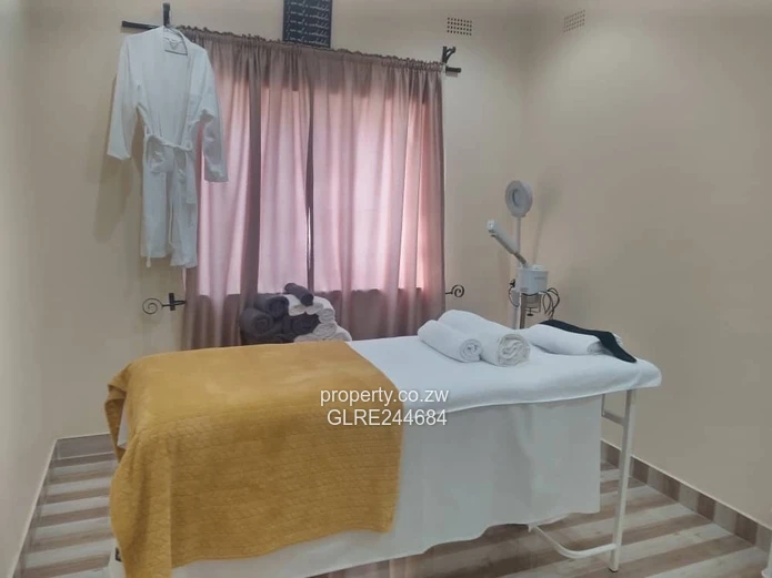 Avondale 4BR, 2BA Home - Borehole & Modern Kitchen