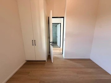 2 Bedroom Flat & Apartment