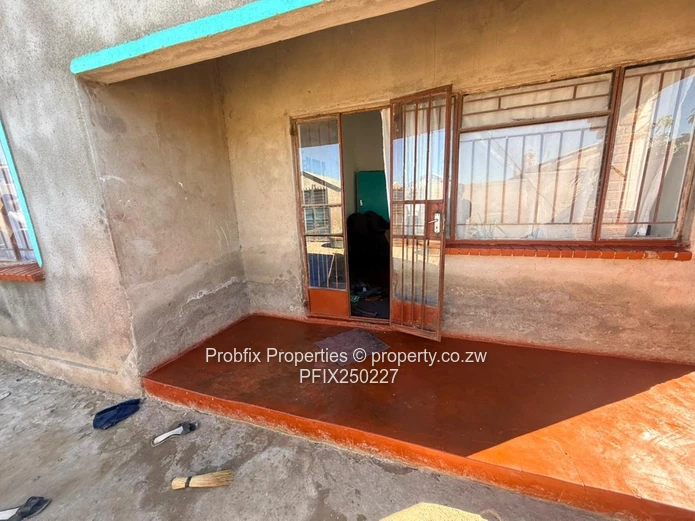 Chitungwiza Unit P Ext House for Sale