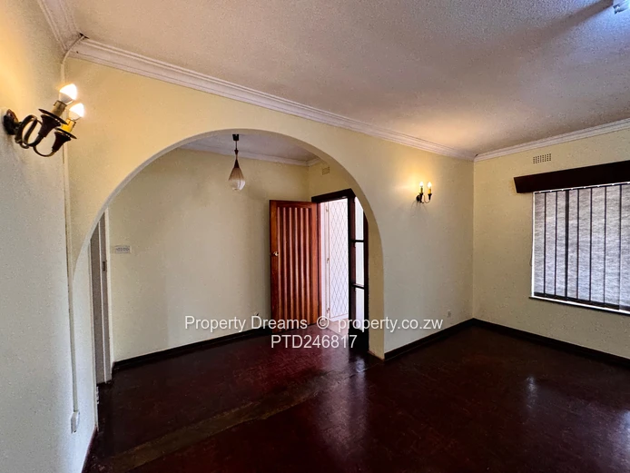 A Versatile 3 Bedroomed in Hillside - IDEAL HOME & BUSINESS