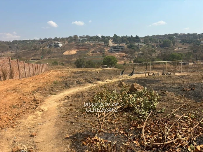 Glen Lorne 3,200 m2 — Secure, Subdivision-Ready Land