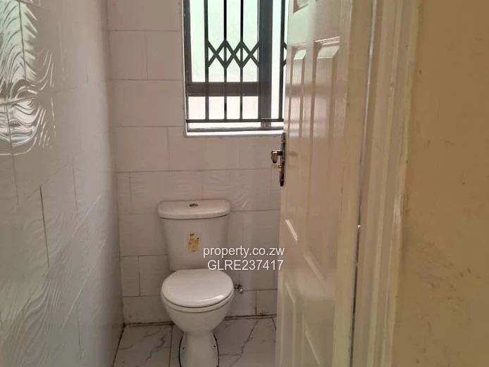 Offices / Commercial Property close 2nd street and Harare Drive