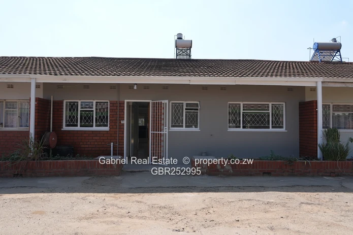 Charming 2 bedroom garden flat to let!