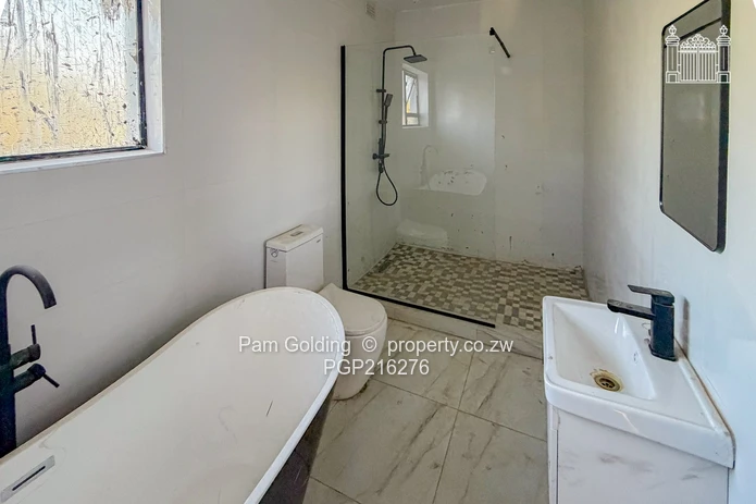 Near Completion Contemporary Duplex Unit in Good Location (Sole Mandate)