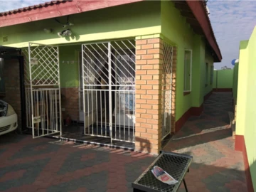 House for sale 