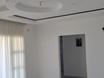 4 Bedroom Flat & Apartment