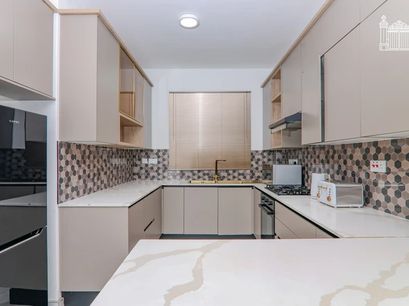 Flat & Apartment