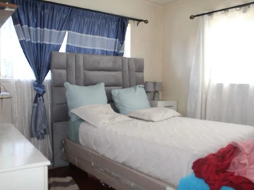 2 Bedroom Flat & Apartment