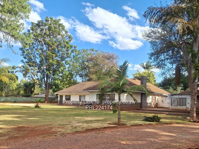 A Renovator's Dream For Sale In Northwood