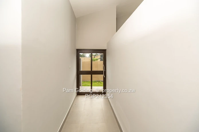 Modern 3 Bedroom Townhouse 