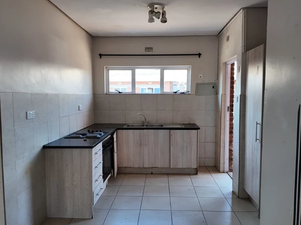 3 Bedroom Flat & Apartment