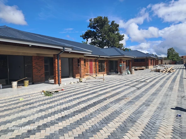 8 Unit Townhouse Complex