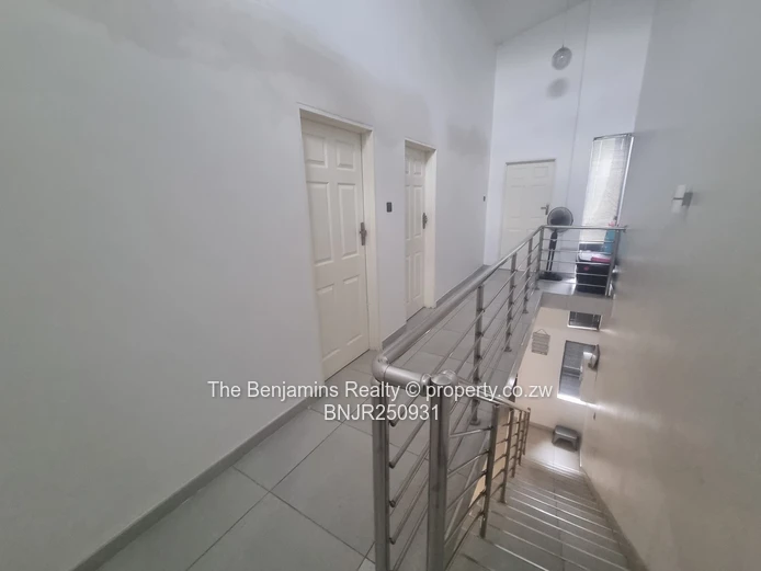 Townhouse In Avondale In A Secure Complex