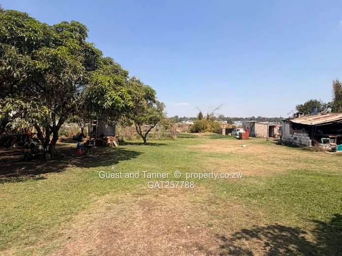 10,000 m² Stand in Leafy Greendale - Suitable for Subdivision