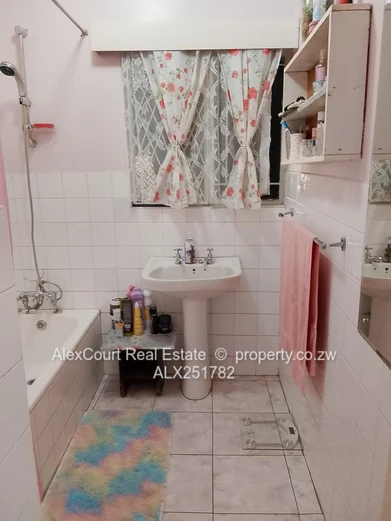 Good Investment, Garden Flat In A Prime Location!! 