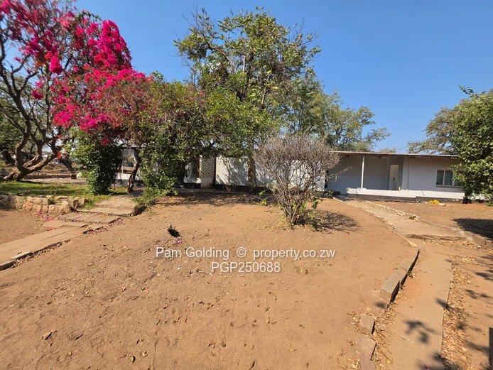 Commercial Property for Sale in Beitbridge (Sole Mandate)