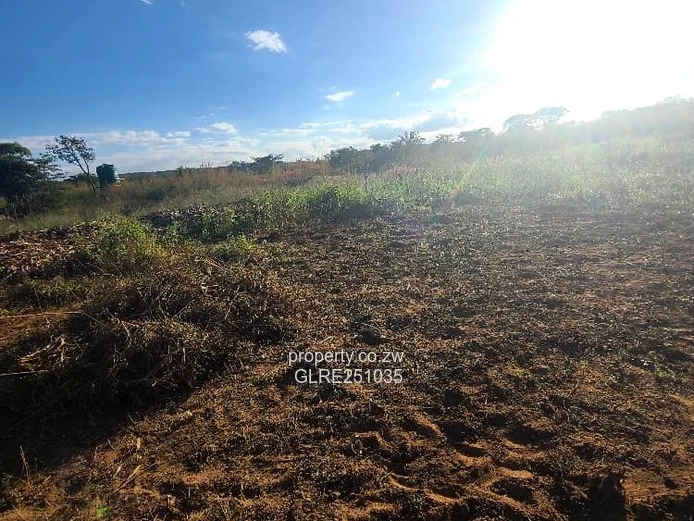 1000m² Crowhill Views Stand – Sunny, Elevated with Distant Hills