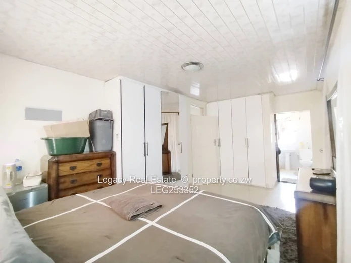 Exceptionally Finished and Palm-lined 4-Bed Bloomingdale Home with Borehole (Sole Mandate)