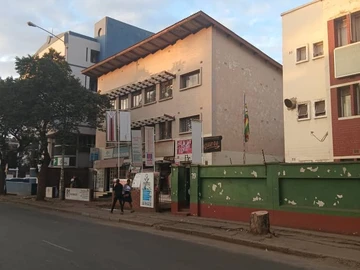 2 Bedroom Flat & Apartment