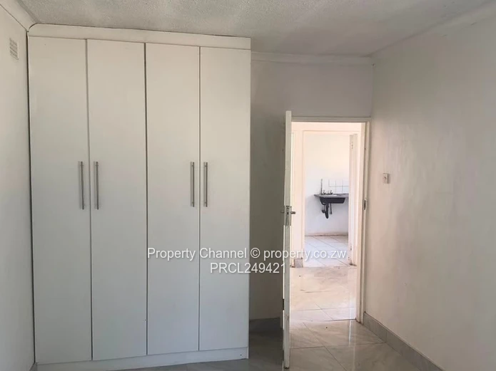  3-Bed Cottage with Solar & Borehole — Helensvale