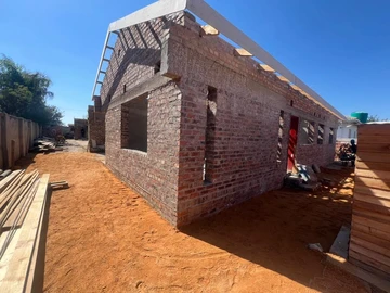 3 Bedroom Flat & Apartment