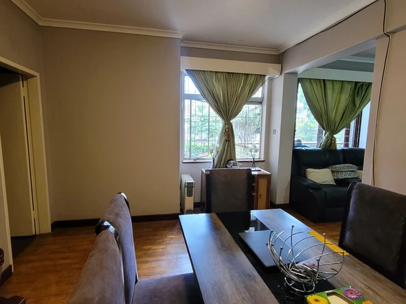 3 Bedroom Flat & Apartment