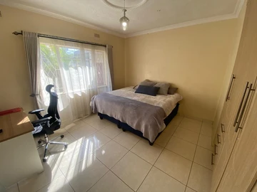 2 Bedroom Garden Flat