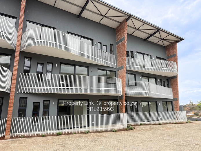 2-Bed, 2 -Bath Ground Floor Flat Available To Rent