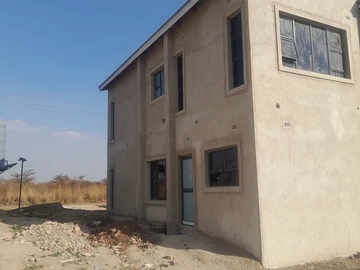 4 Bedroom Flat & Apartment