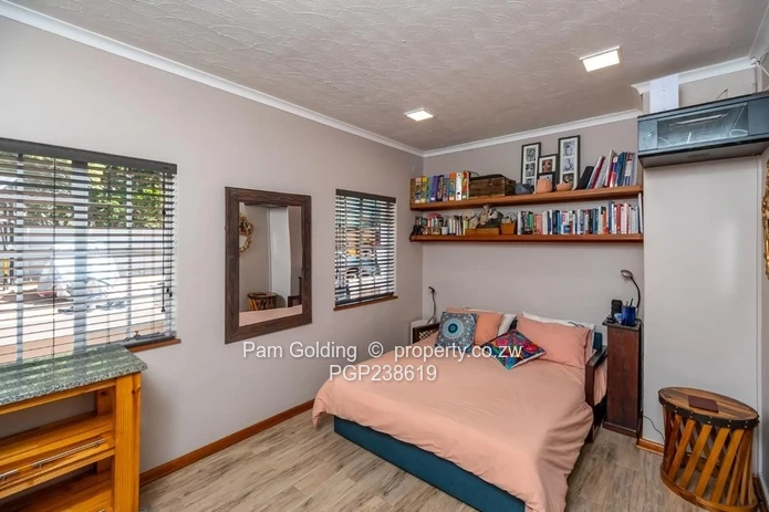 Greystone Park, Stonechat Place. (Sole Mandate)