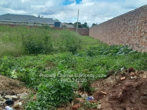 Serviced Upmarket Stand – Walled 2 Sides