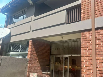 2 Bedroom Garden Flat