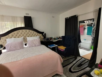 7 Bedroom House
